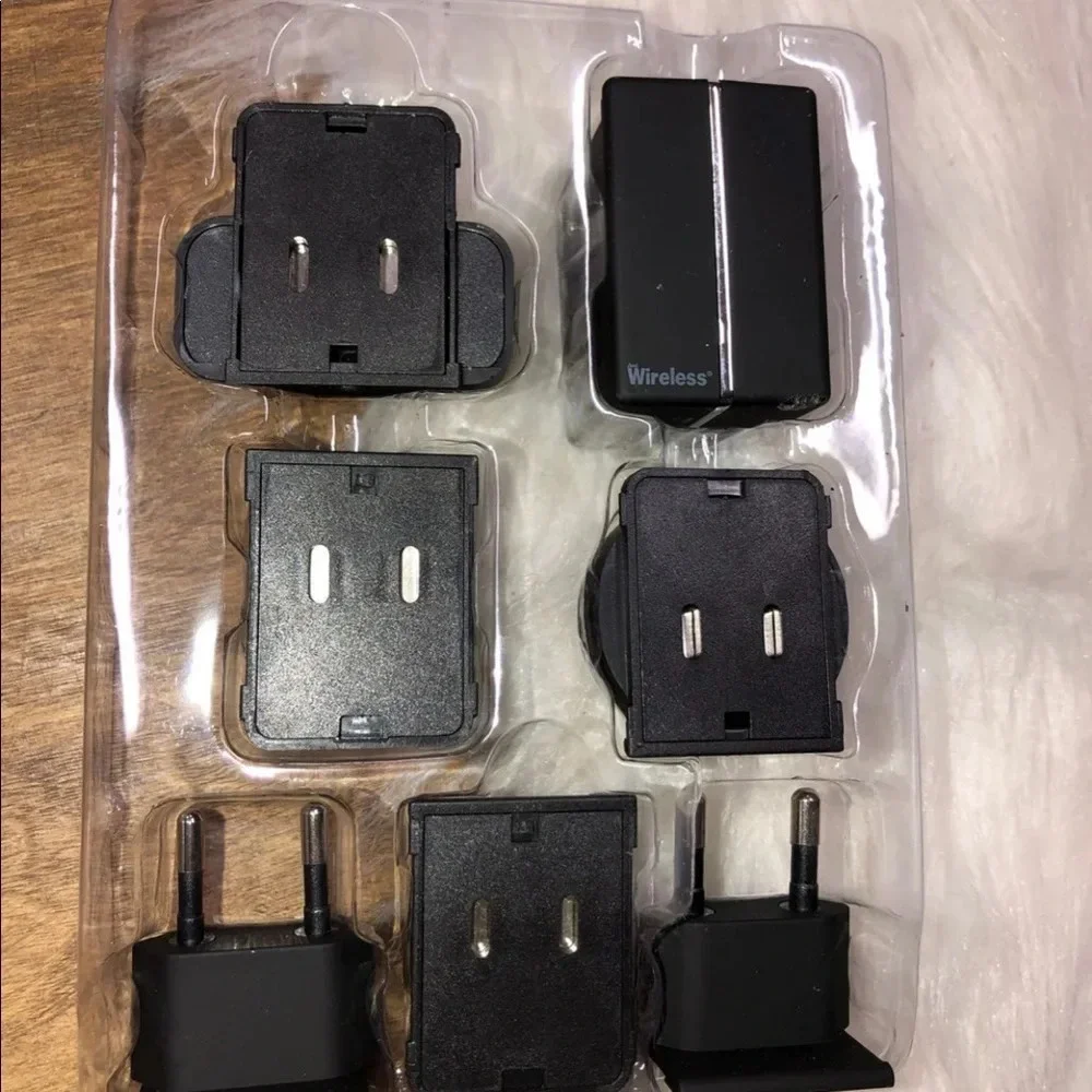 Wireless USB AC Charger international travel & US